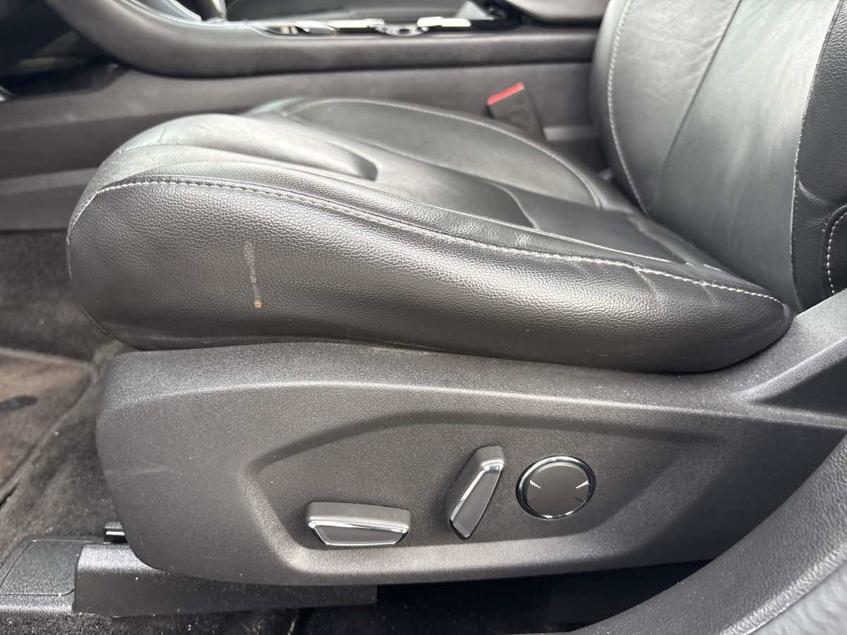 Used 2015 Ford Fusion Titanium FWD image 9