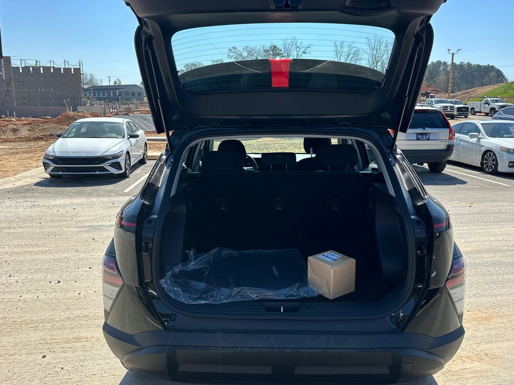 New 2026 Hyundai Kona SE image 18