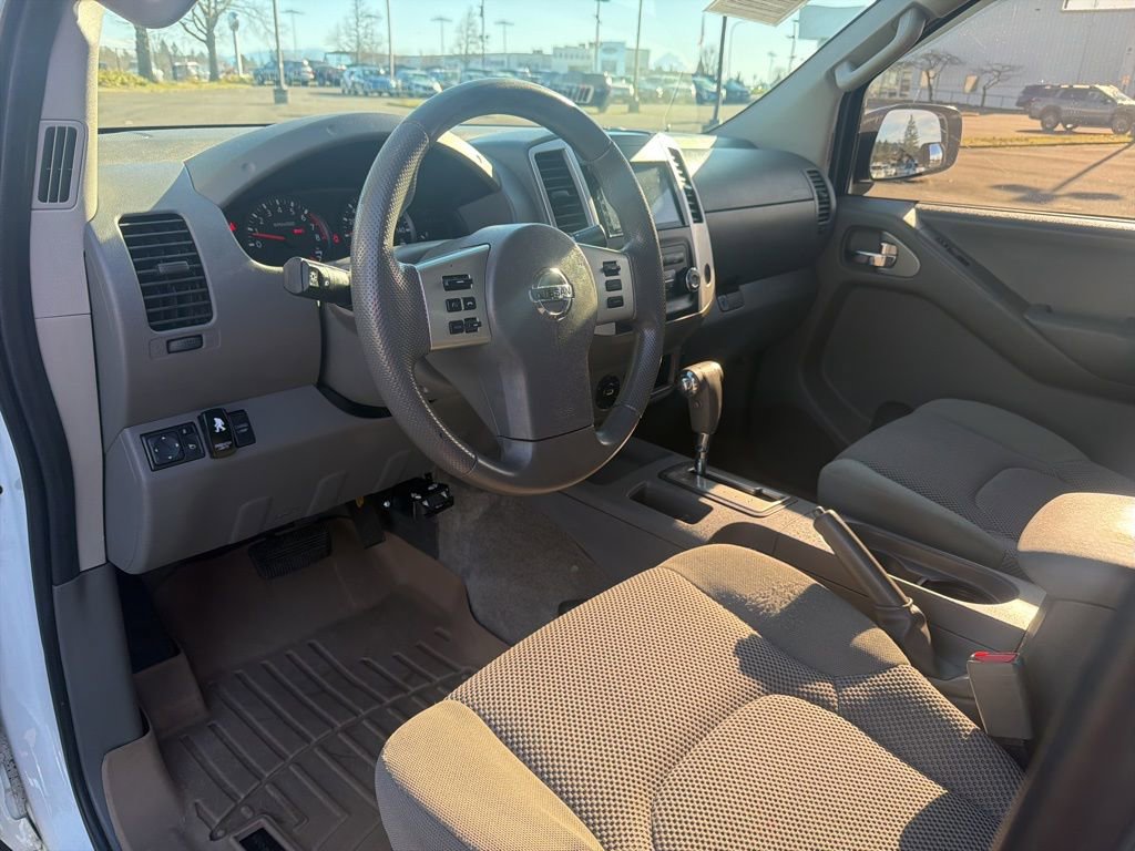 Used 2013 Nissan Frontier SV image 15