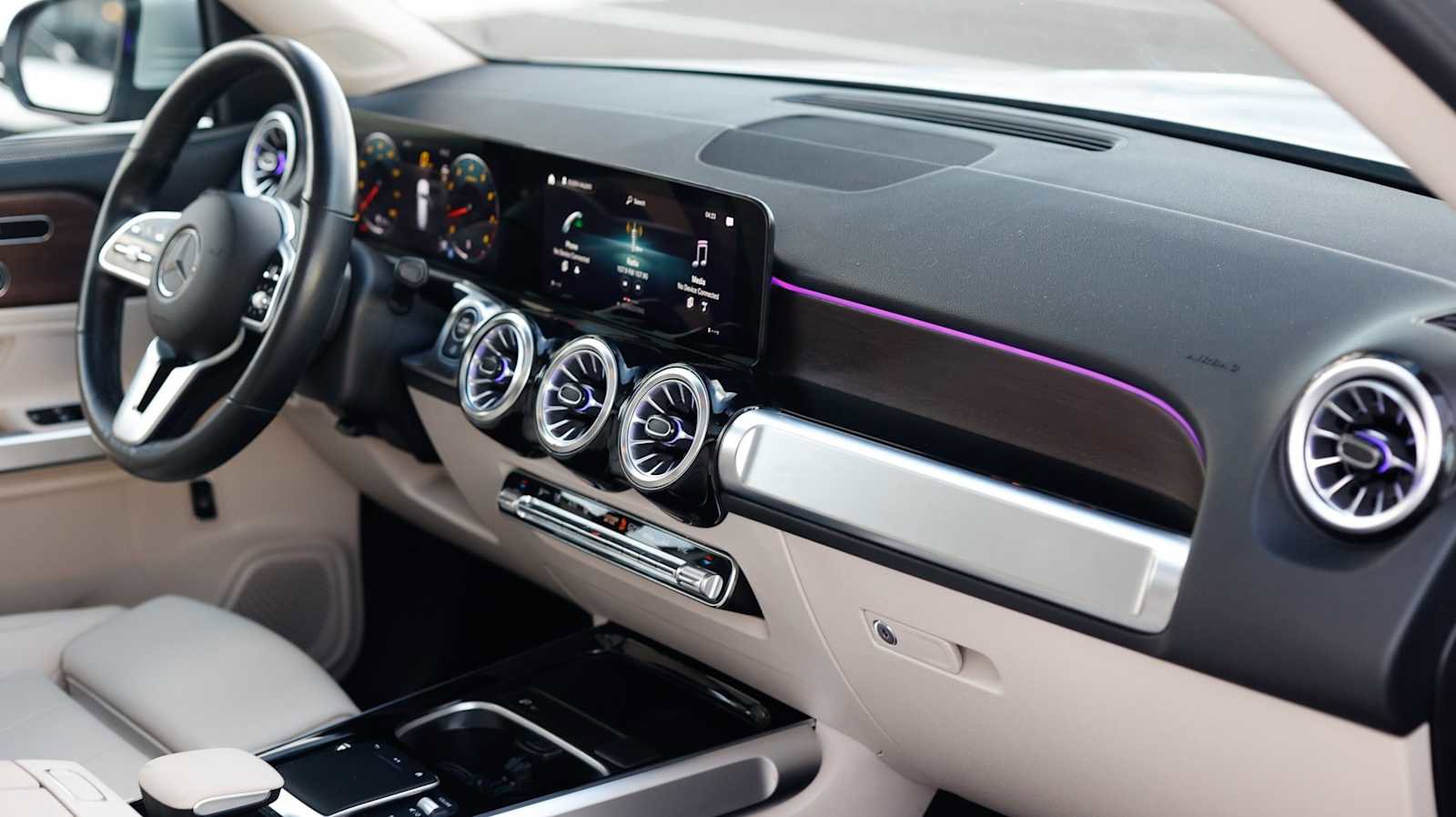 Certified 2023 Mercedes-Benz GLB 250 4MATIC image 24