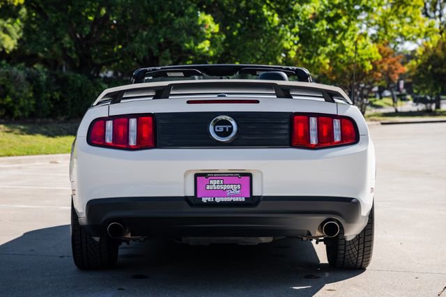 Used 2010 Ford Mustang GT Premium image 15