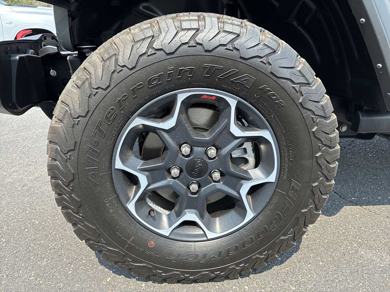 Used 2023 Jeep Wrangler Unlimited Rubicon w/ Cold Weather Group AWD/4WD image 18