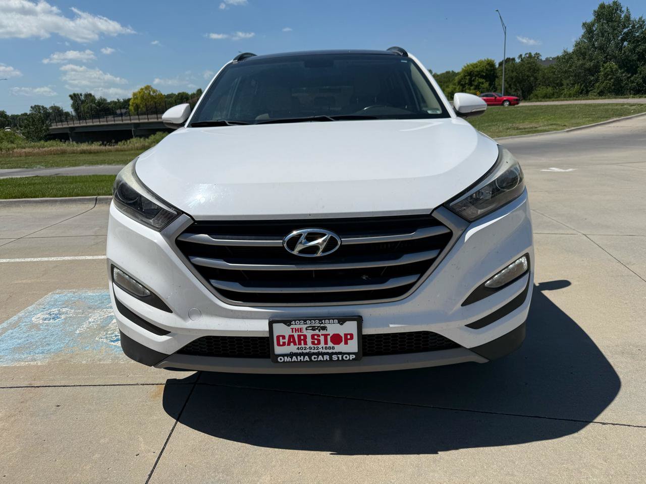 Used 2017 Hyundai Tucson Value AWD/4WD image 3