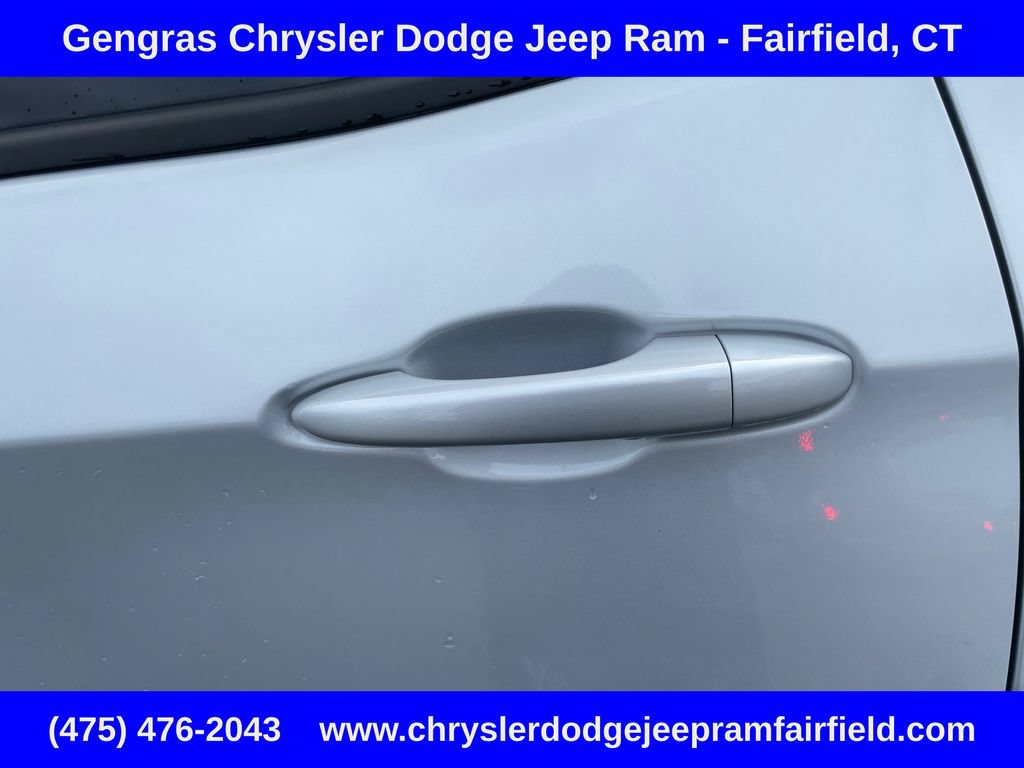 Certified 2025 Jeep Compass Trailhawk w/ Sun & Sound Group AWD/4WD image 33