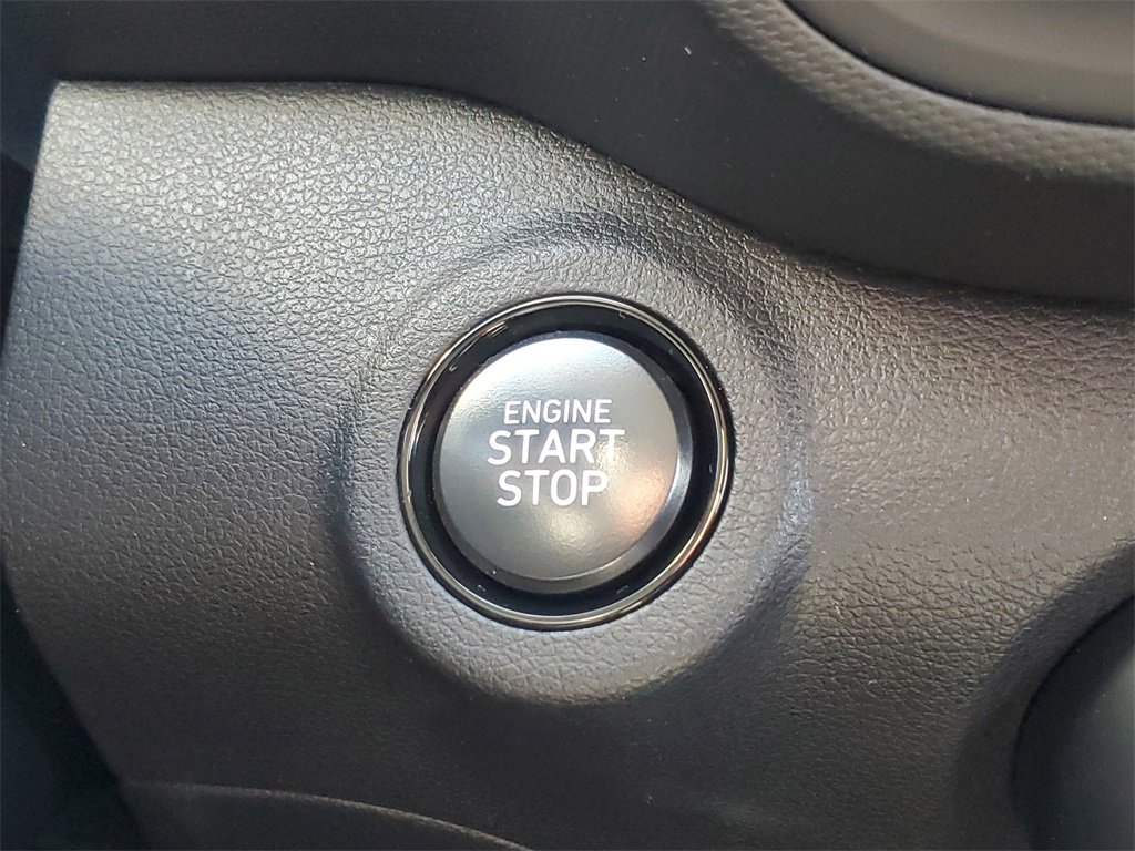 Used 2024 Hyundai Venue SEL image 29