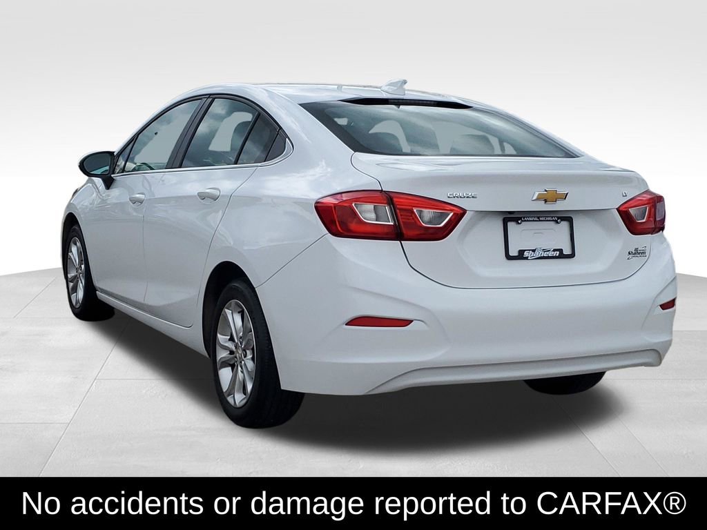 Used 2019 Chevrolet Cruze LT FWD image 4