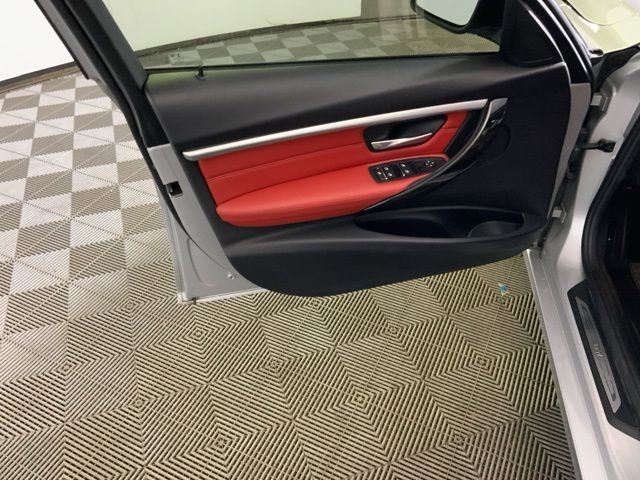 Used 2018 BMW 330i xDrive Sedan image 26