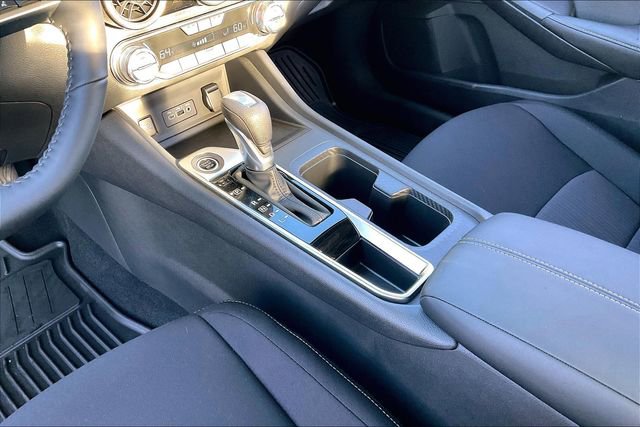 Used 2025 Nissan Sentra SV w/ All-Weather Package image 8