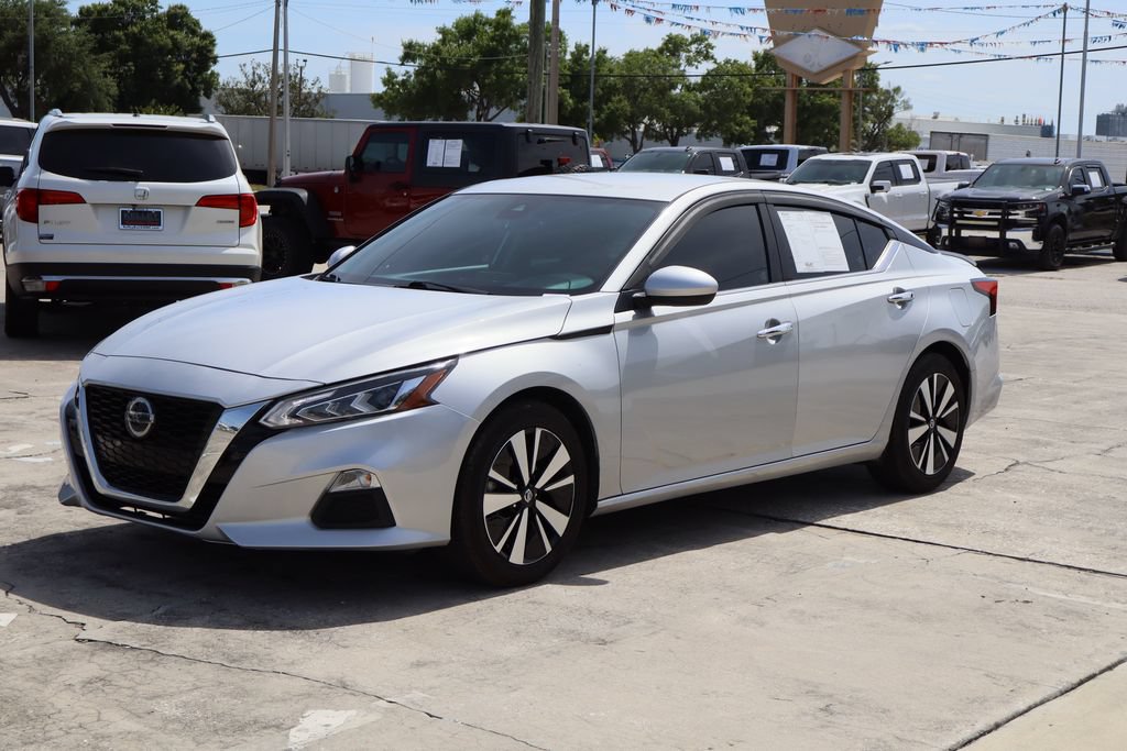 Used 2022 Nissan Altima 2.5 SV FWD image 5