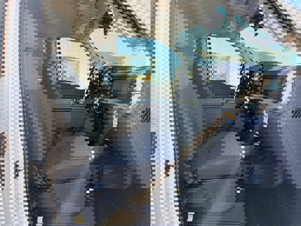 New 2026 Ford F250 XLT w/ FX4 Off-Road Package image 18