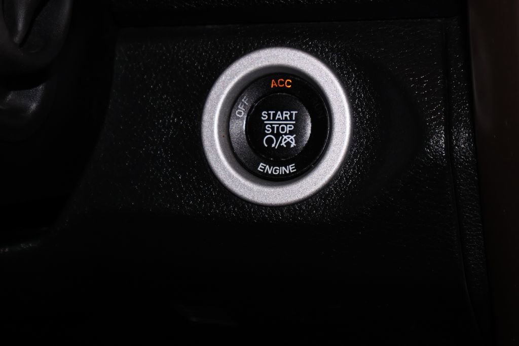 Used 2015 RAM 3500 Laramie Longhorn AWD/4WD image 28