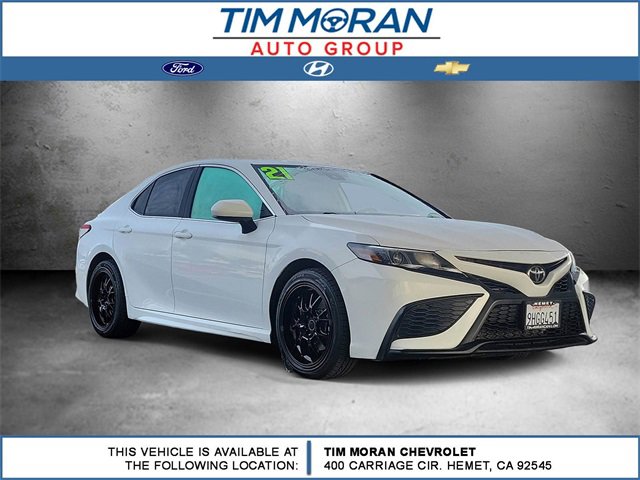 Used 2021 Toyota Camry SE image 1