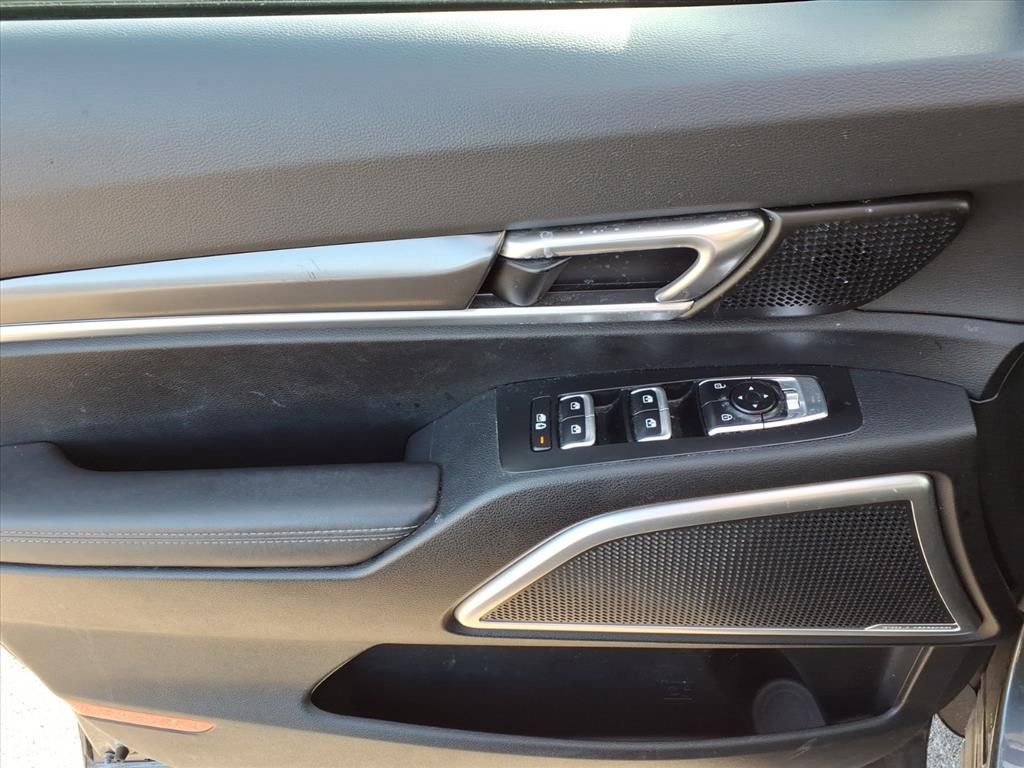 Used 2023 Kia Telluride LX image 18