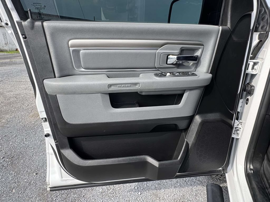 Used 2020 RAM 1500 Warlock AWD/4WD image 25