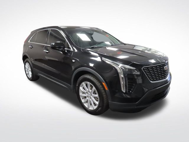 Certified 2023 Cadillac XT4 Luxury w/ Cold Weather Package image 8
