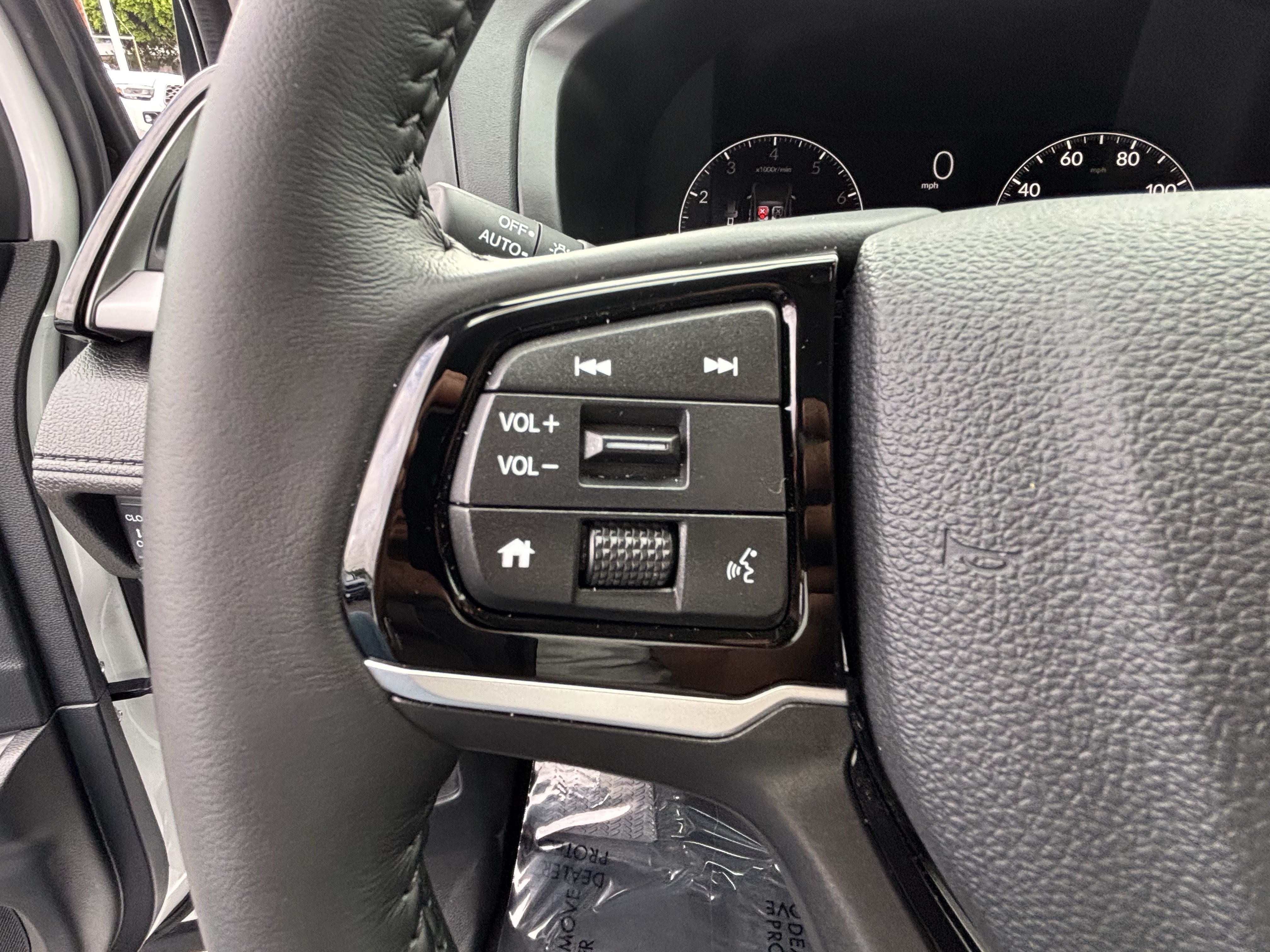Certified 2026 Honda Odyssey Touring image 26
