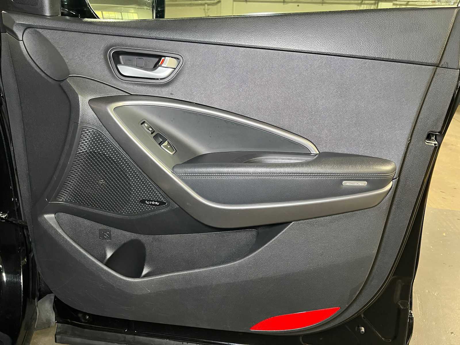 Used 2014 Hyundai Santa Fe Limited w/ Ultimate Package 07 image 10