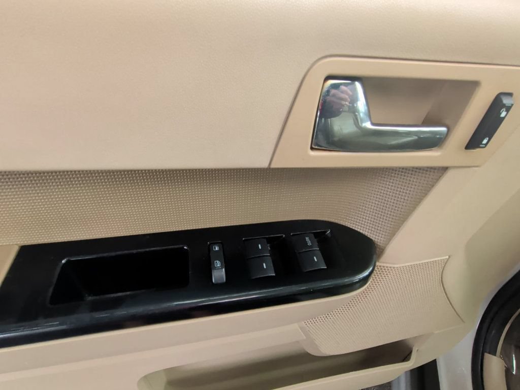 Used 2012 Ford Escape Limited FWD image 12