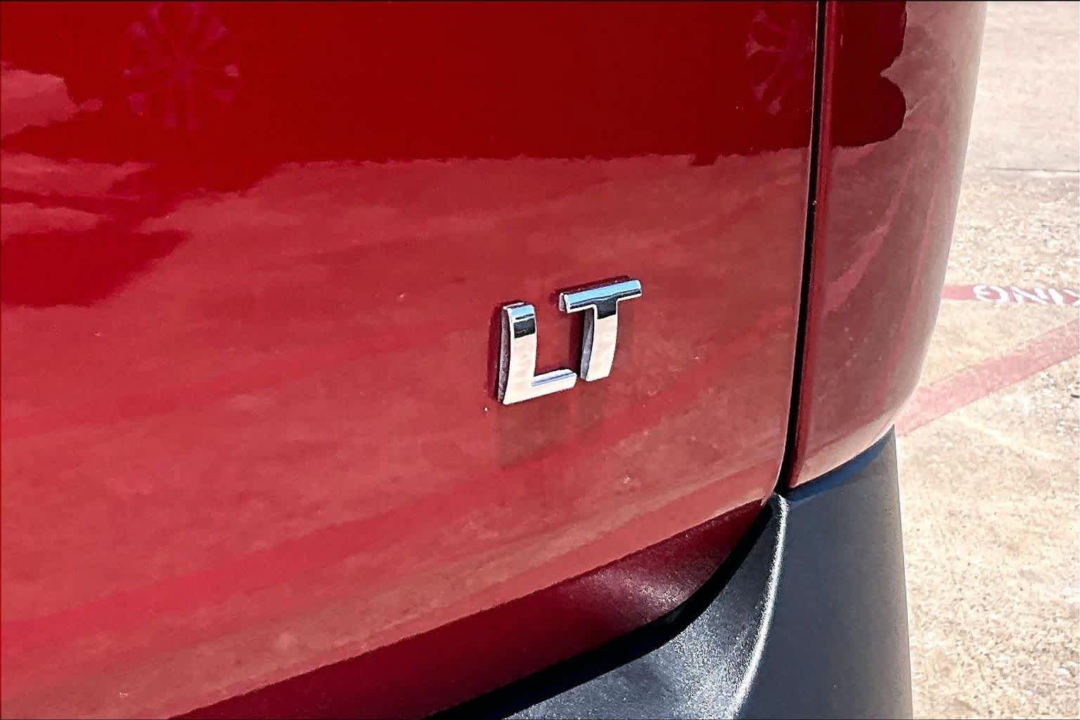 Used 2023 Chevrolet Traverse LT FWD image 9