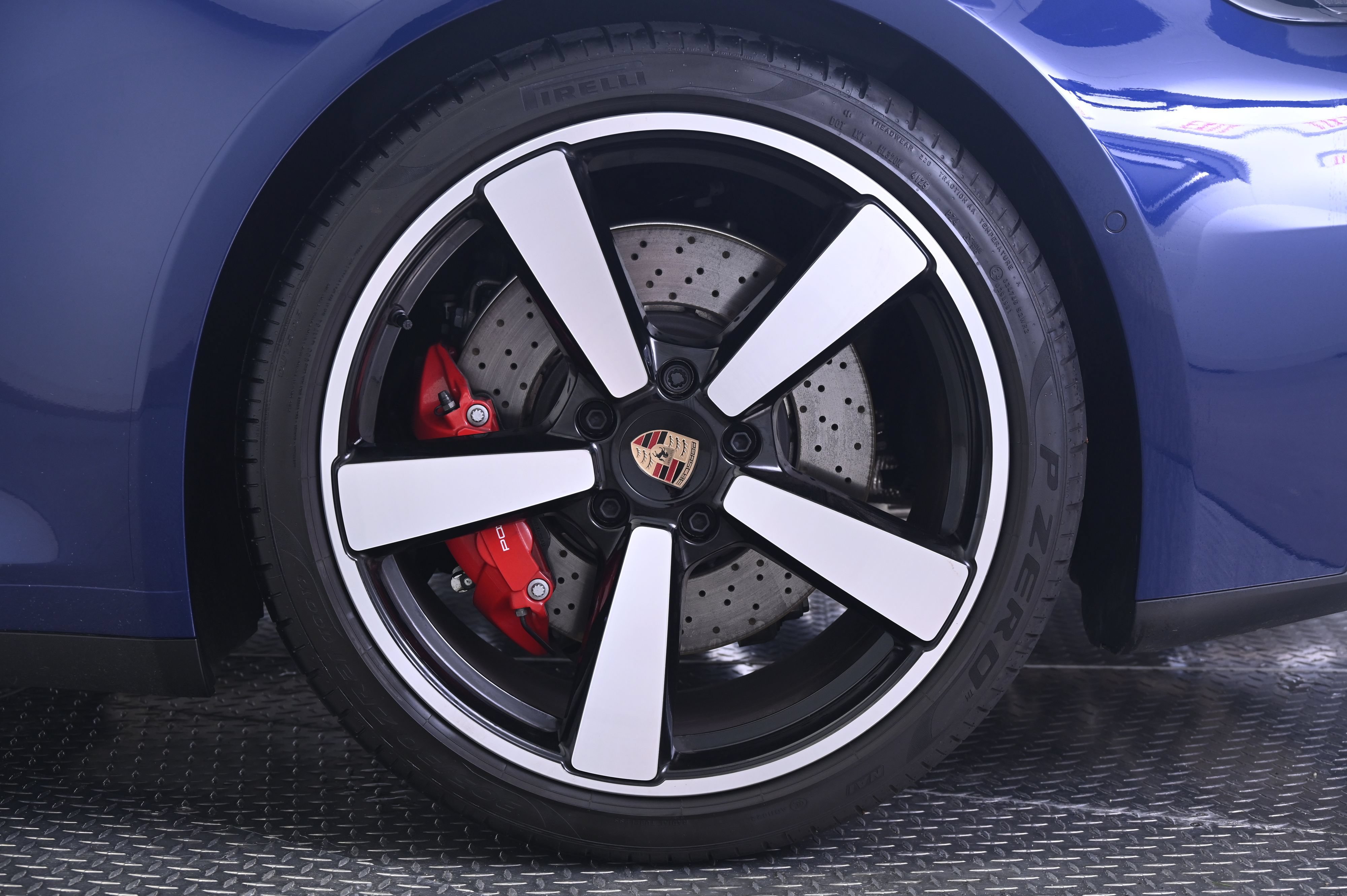 Certified 2026 Porsche 911 Carrera 4S AWD/4WD image 15