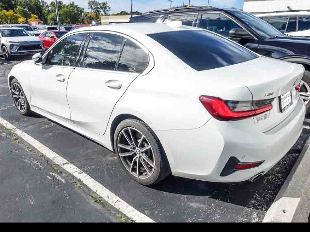Used 2020 BMW 330i xDrive Sedan w/ Premium Package AWD/4WD image 4