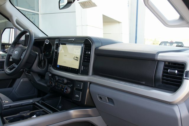 New 2026 Ford F350 XLT image 41
