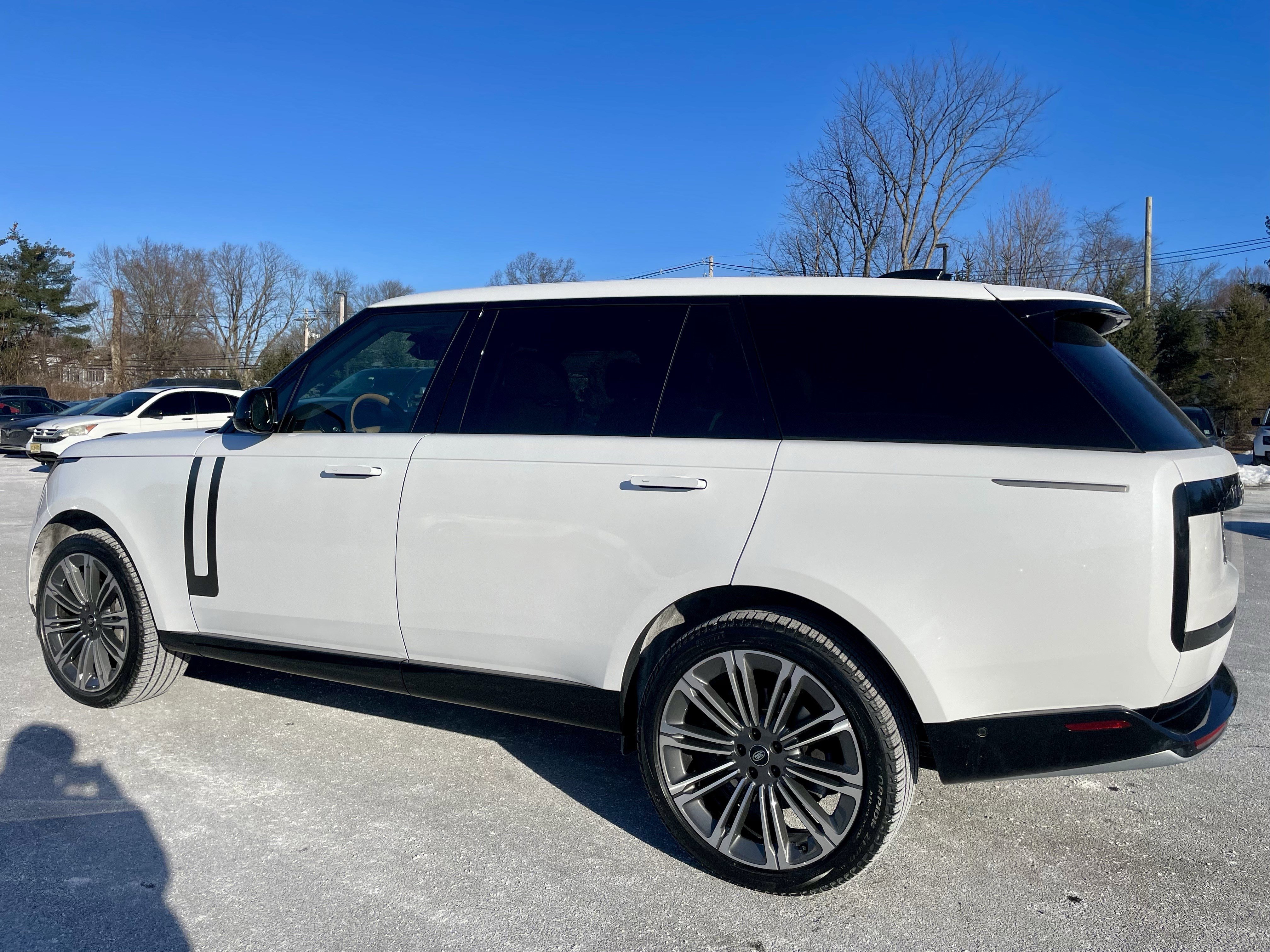 Certified 2024 Land Rover Range Rover Long Wheelbase SE image 5