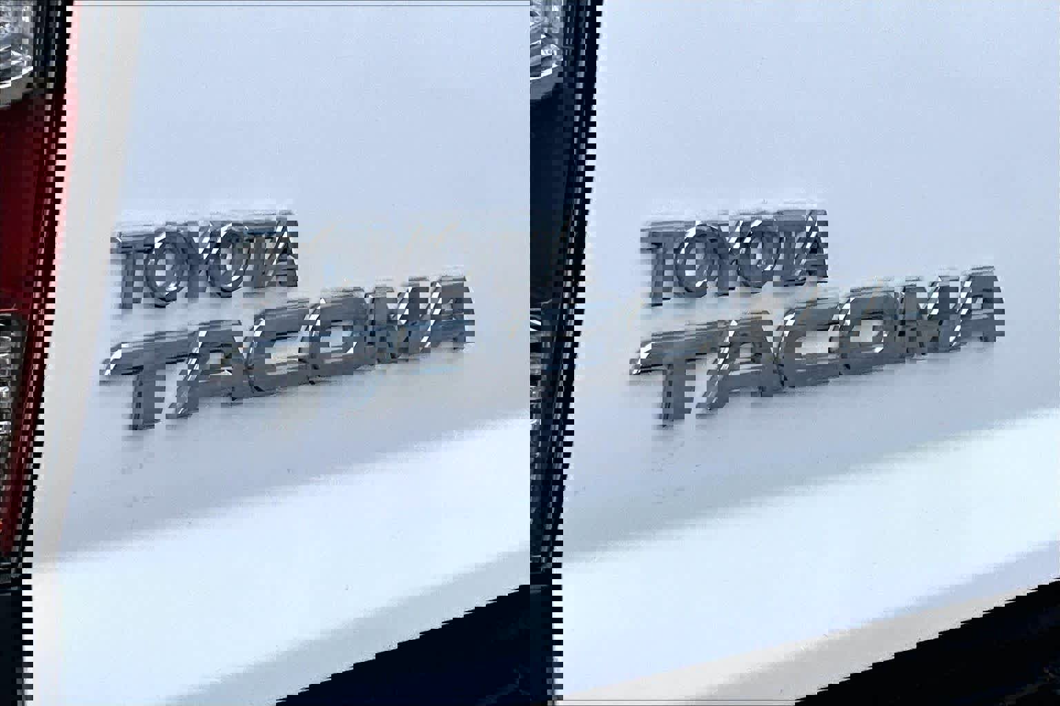 Used 2015 Toyota Tacoma PreRunner image 31