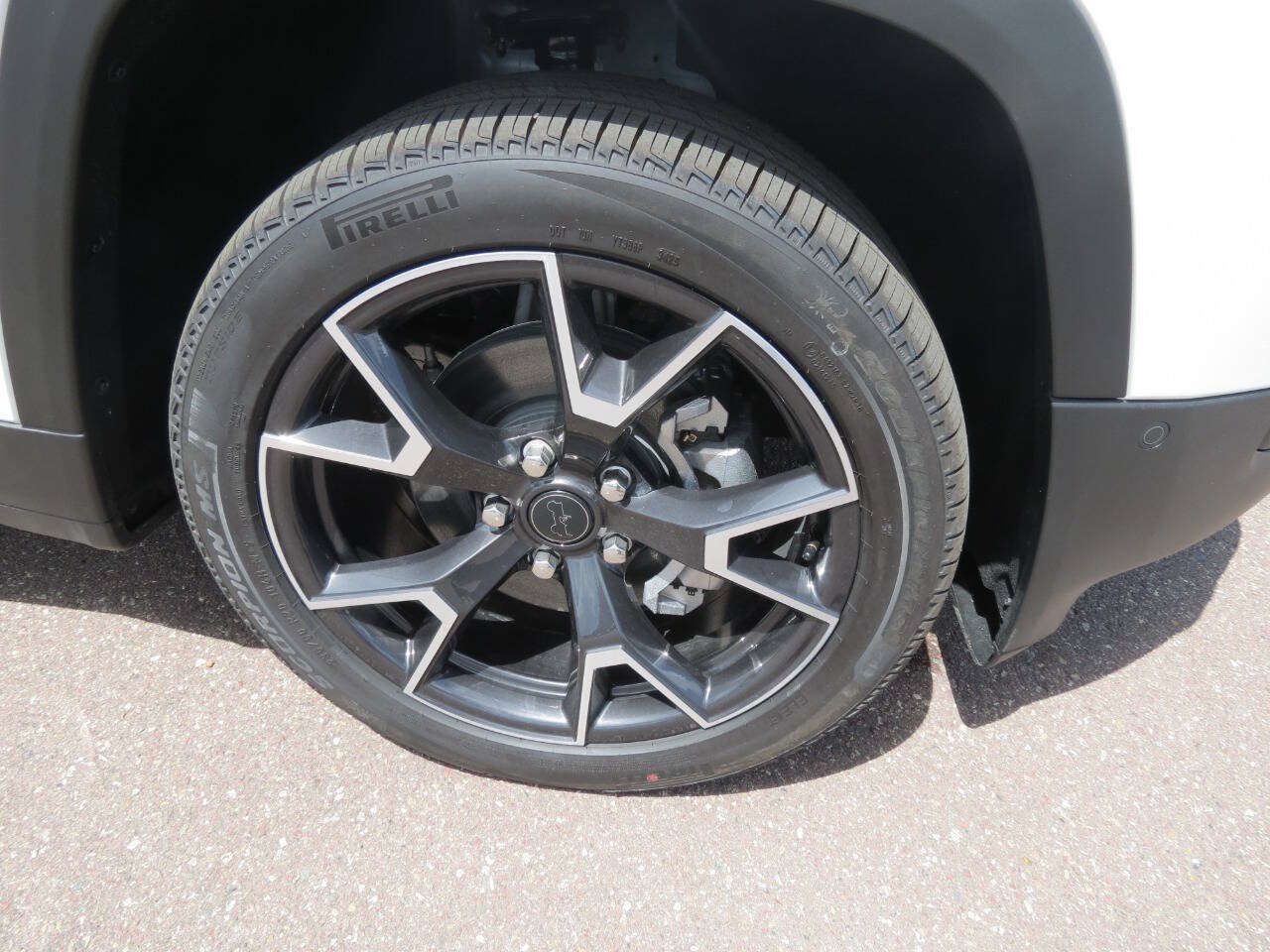 New 2026 Jeep Cherokee Overland w/ Advanced Pro Tech Group AWD/4WD image 13