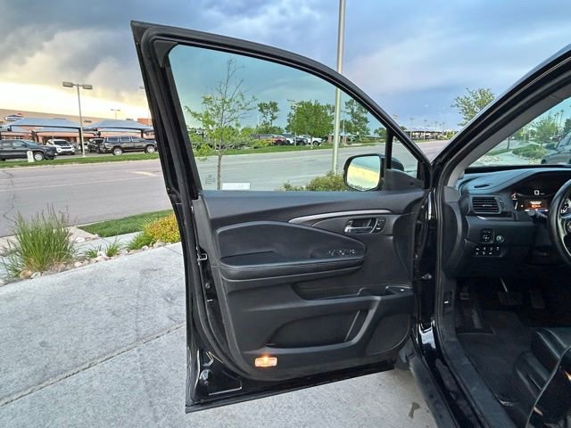 Used 2023 Honda Ridgeline RTL-E image 10