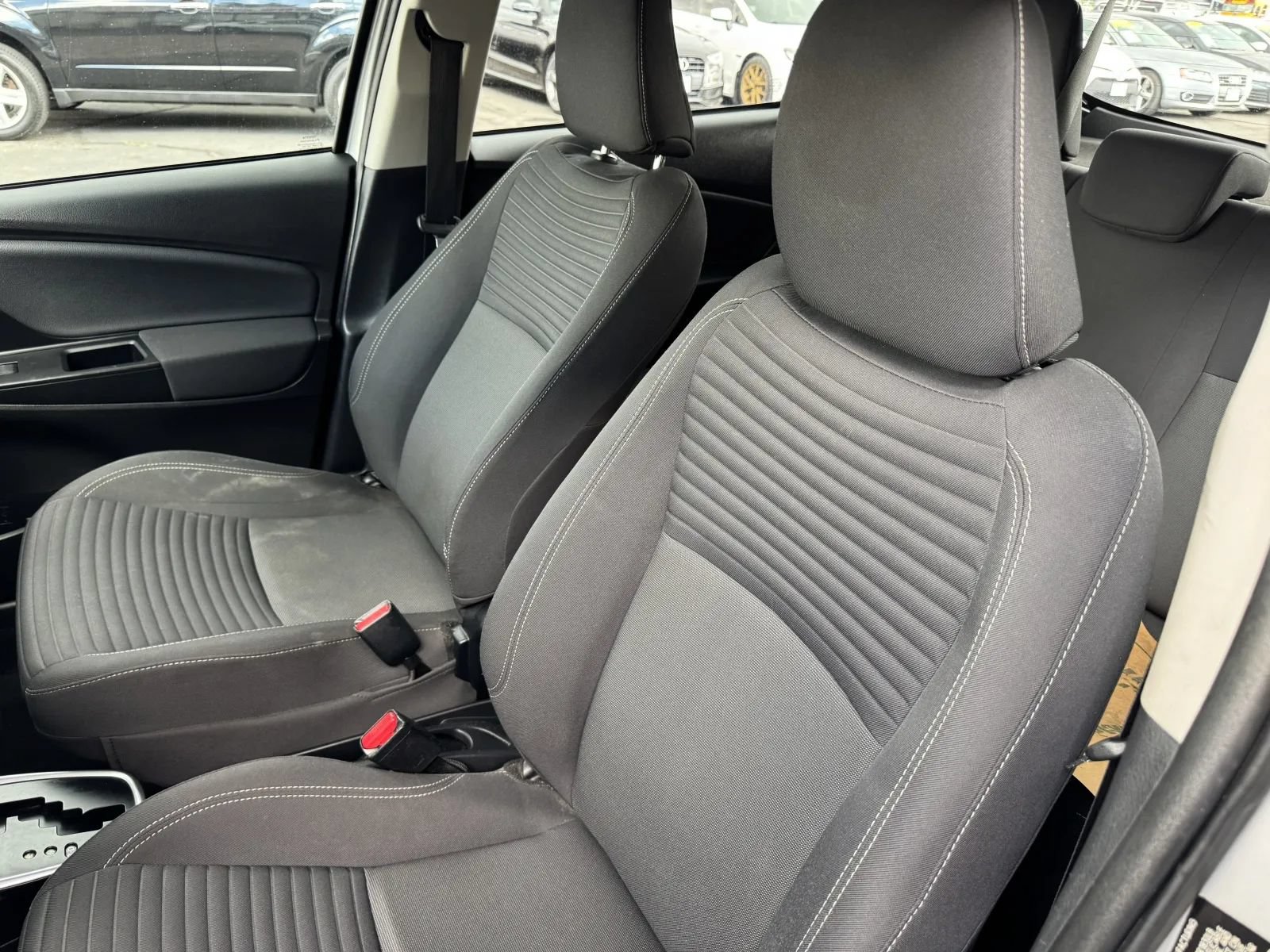 Used 2018 Toyota Yaris SE w/ Carpet Mat Package FWD image 12