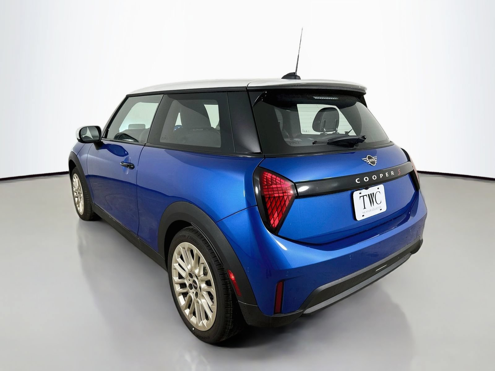New 2026 MINI Cooper S FWD image 7
