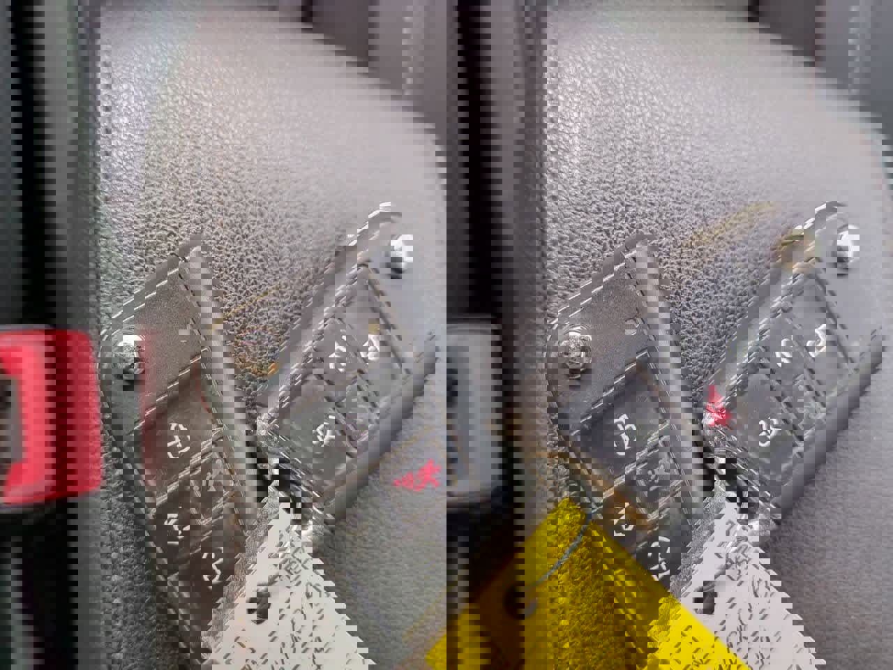 Used 2019 Volkswagen Tiguan SE w/ Panoramic Sunroof Package image 35