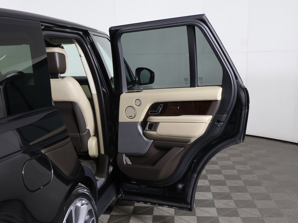 Used 2020 Land Rover Range Rover HSE image 27