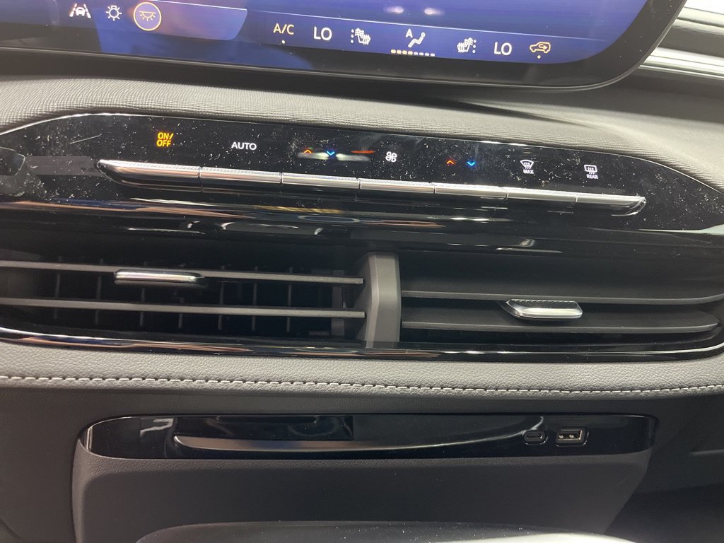 New 2026 Buick Enclave Sport Touring w/ Power Package FWD image 18