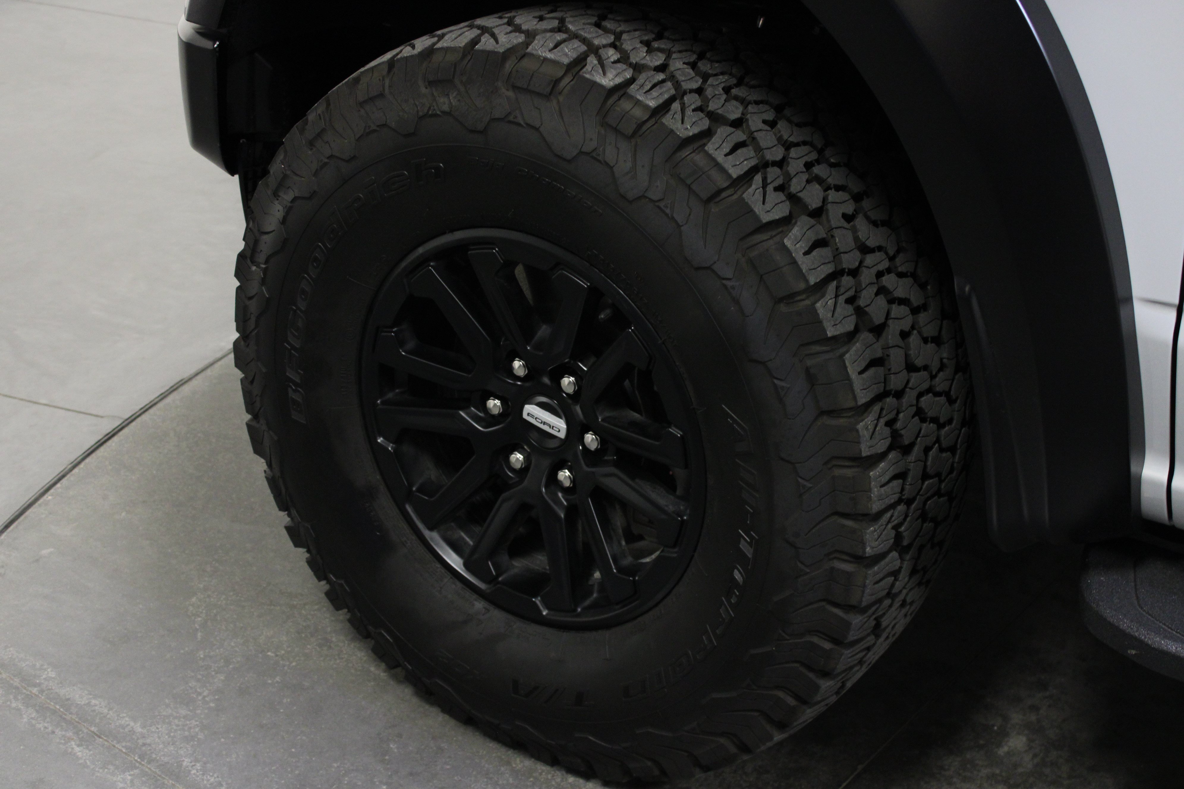 Used 2025 Ford F150 Raptor AWD/4WD image 10