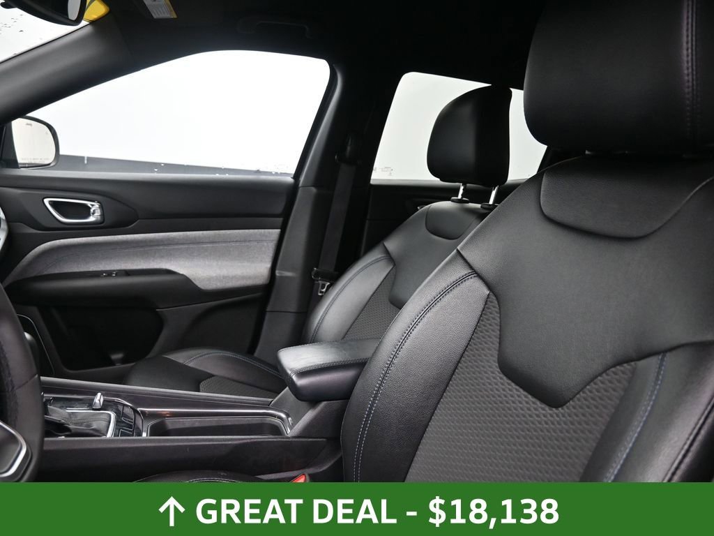 Used 2024 Jeep Compass Latitude image 36