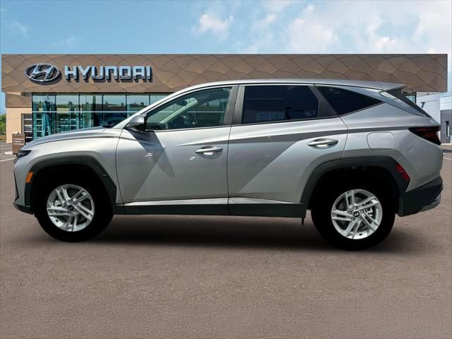 Used 2025 Hyundai Tucson SE image 3