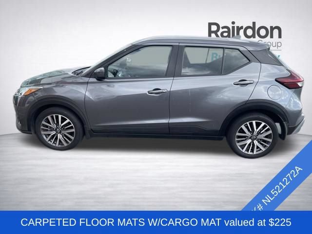 Used 2022 Nissan Kicks SV FWD image 2