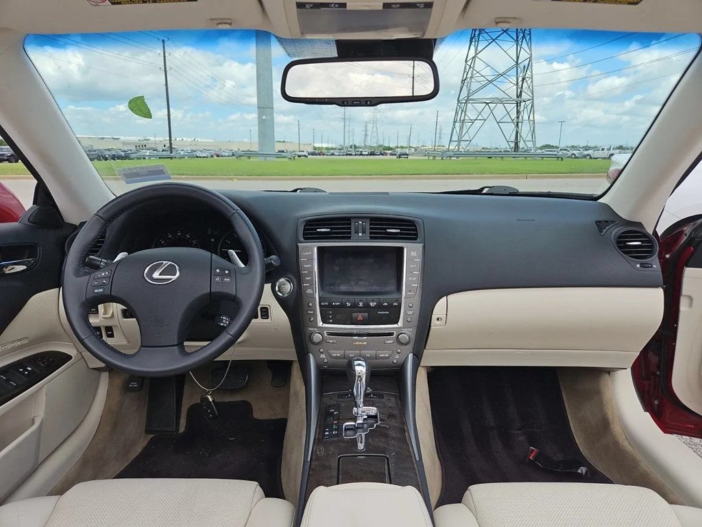 Used 2010 Lexus IS 250C w/ Luxury Pkg RWD image 7
