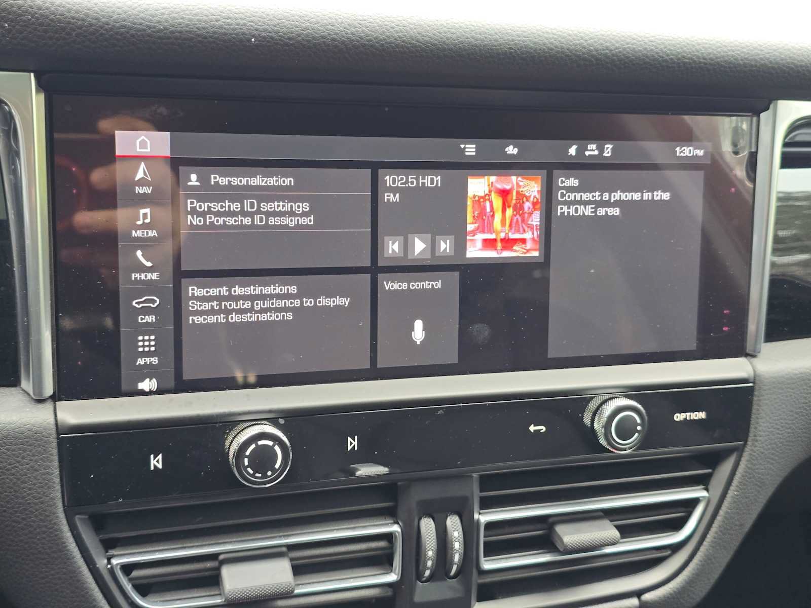 Used 2023 Porsche Macan S AWD/4WD image 28