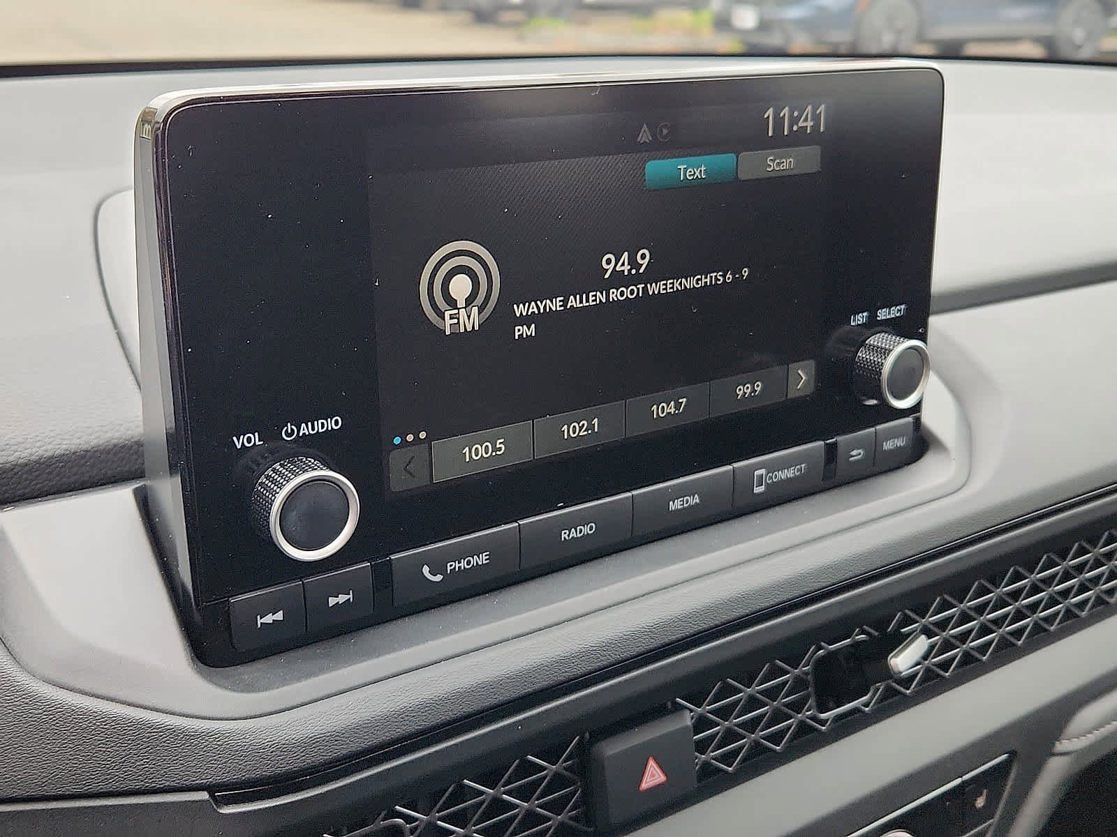 Certified 2025 Honda Accord SE image 19