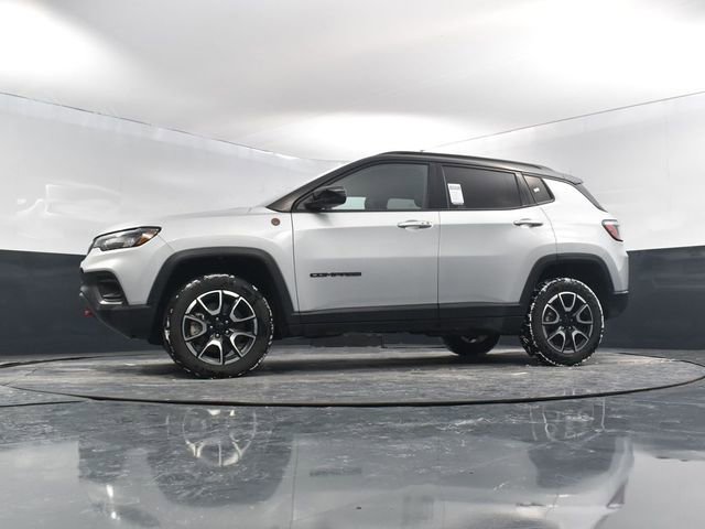 Used 2024 Jeep Compass Trailhawk image 45
