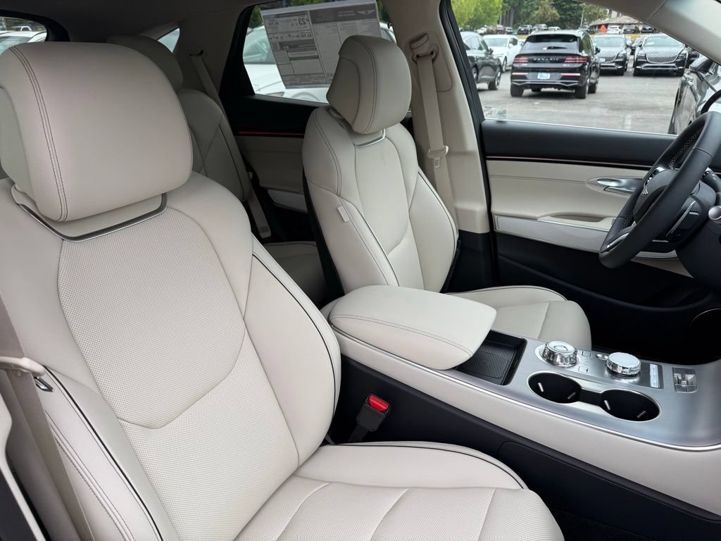 Certified 2026 Genesis GV70 2.5T Advanced AWD/4WD image 17