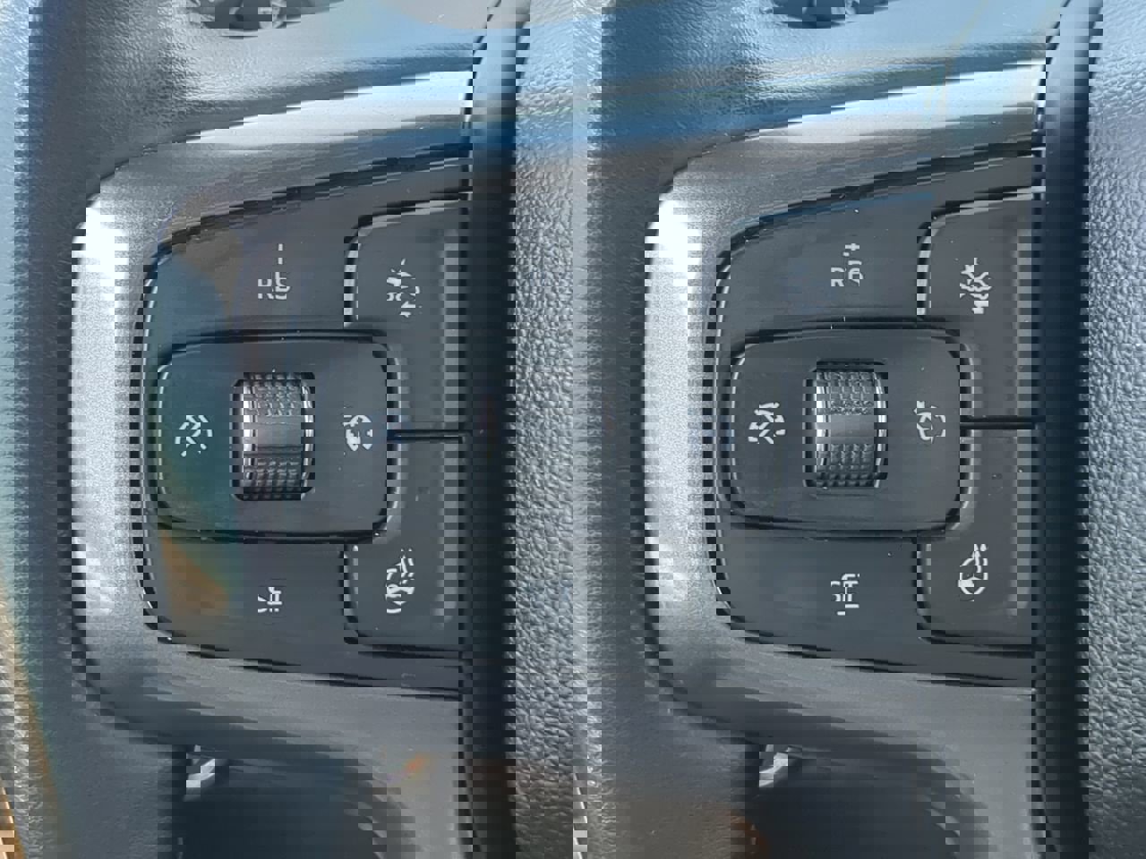 Used 2025 Chevrolet Silverado 2500 ZR2 image 26