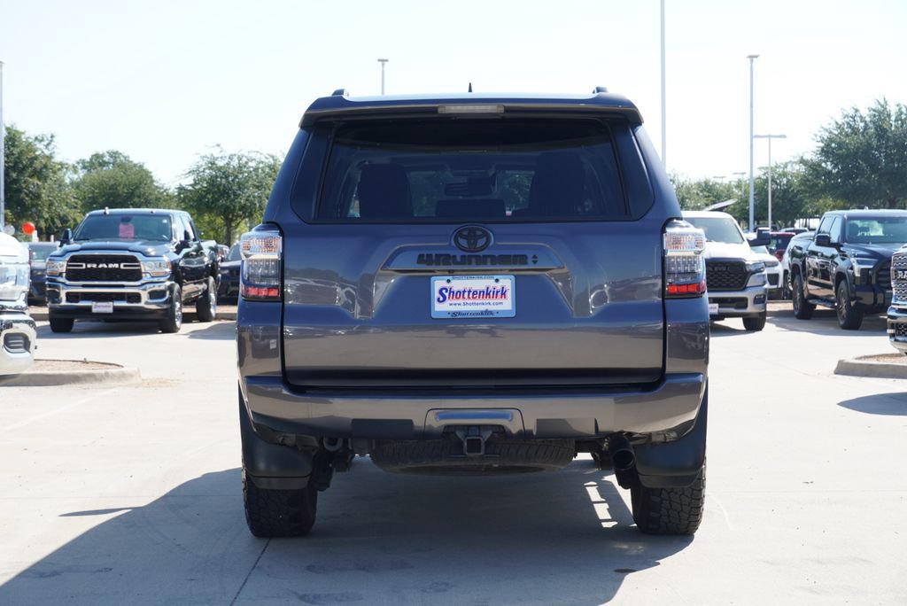 Used 2023 Toyota 4Runner SR5 Premium w/ Moonroof Package RWD image 8