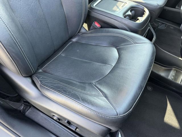 Used 2020 Chrysler Pacifica Touring-L Plus image 19