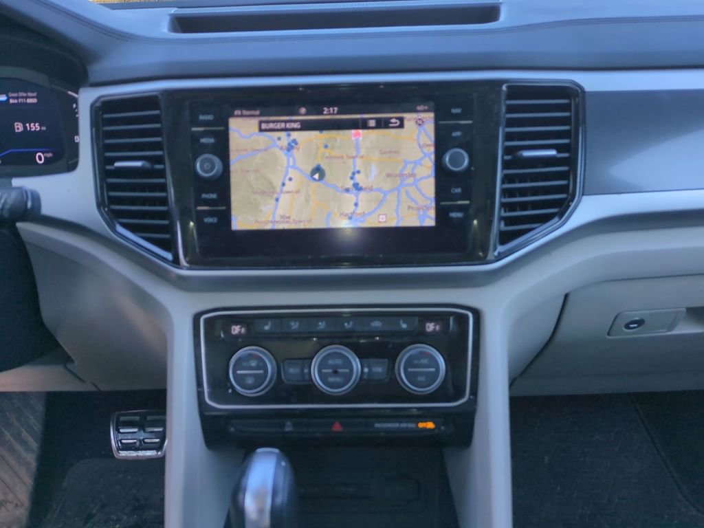 Used 2021 Volkswagen Atlas SEL R-Line image 33