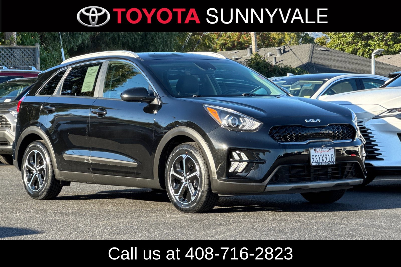 Used 2022 Kia Niro LXS w/ Digital Cluster Package FWD image 8