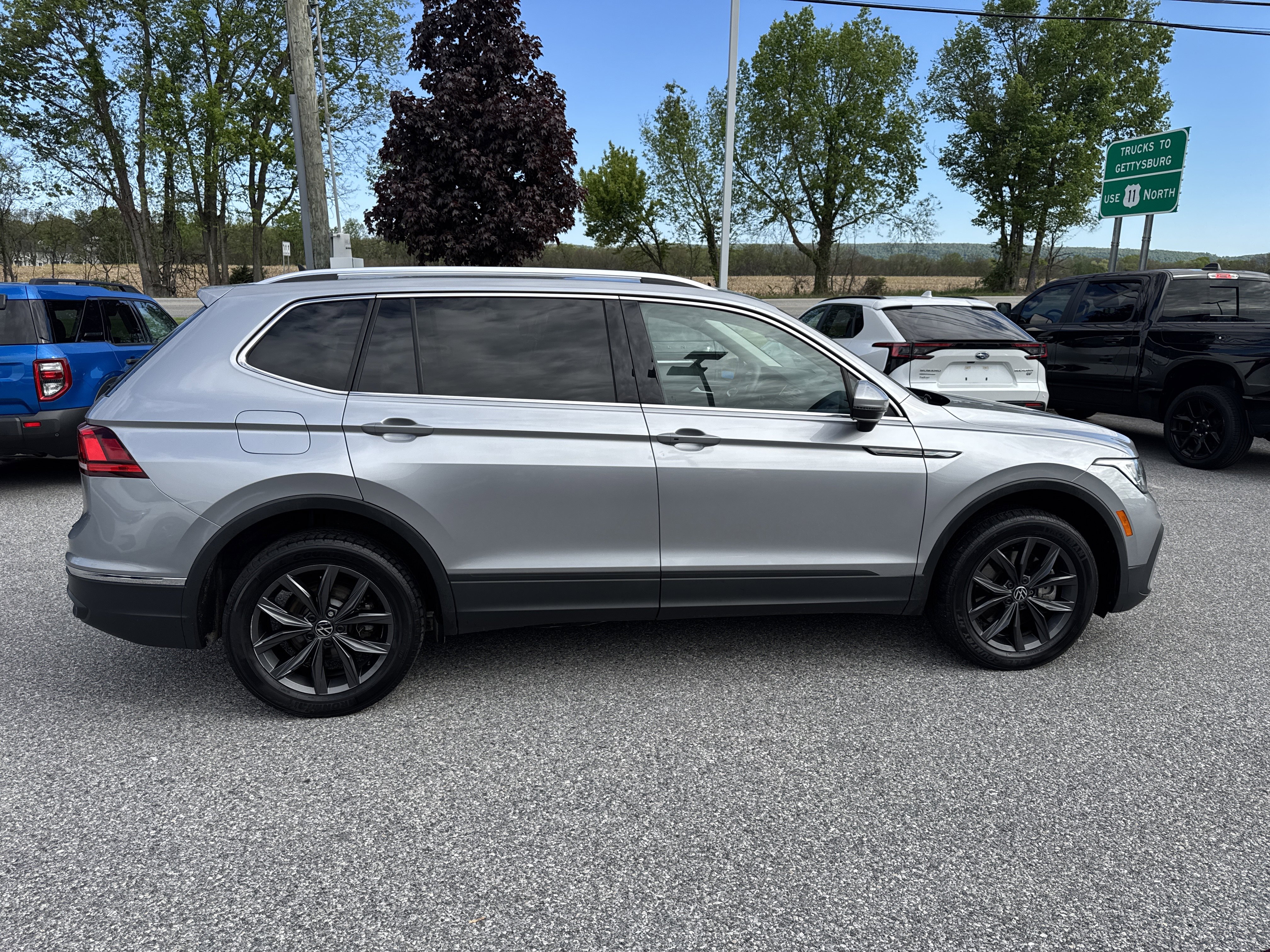 Used 2023 Volkswagen Tiguan SE FWD image 23